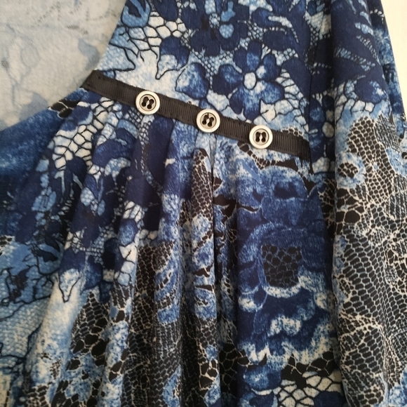 🌟 Host Pick 🌟 LANALEE women's blouse - Picture 3 of 6